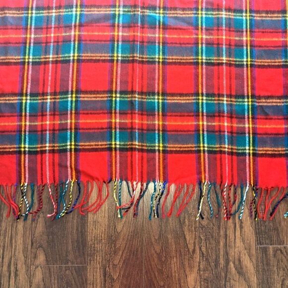 Tartan Red Green Yellow Blue Acrylic Fringe Throw - Picture 3 of 7